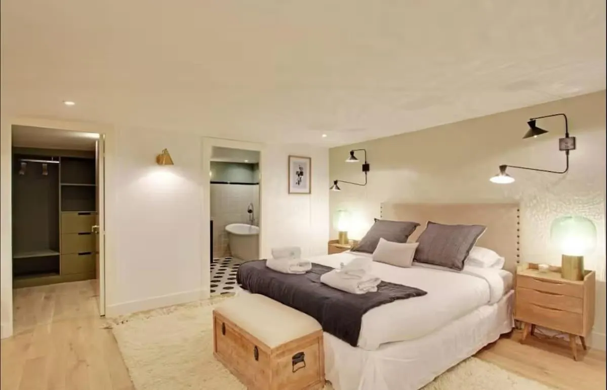 Sublime Apartment - Halles II Париж